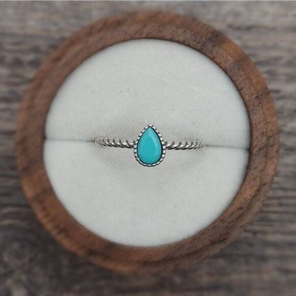Vintage Turqouise Teardrop 925 Sterling Silver Ring - Picture 3 of 8